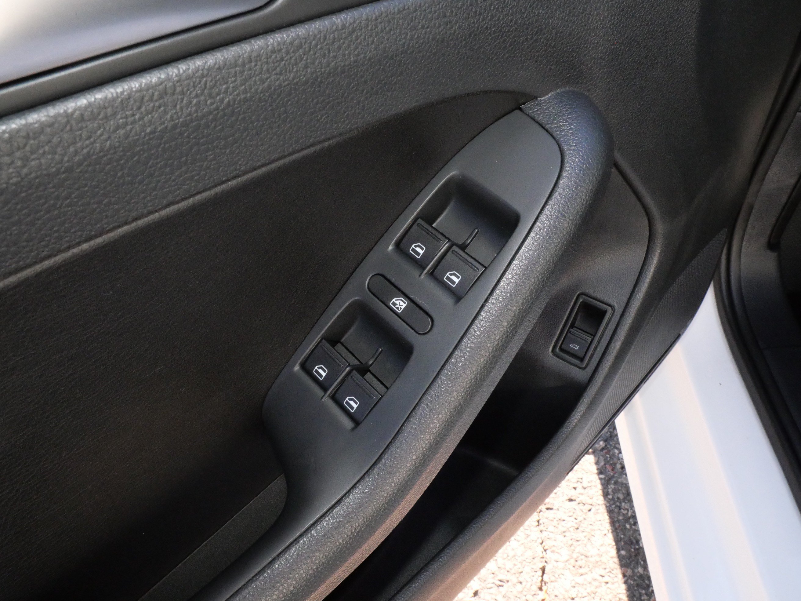 Used 2016 Volkswagen Jetta Sport FWD image 19