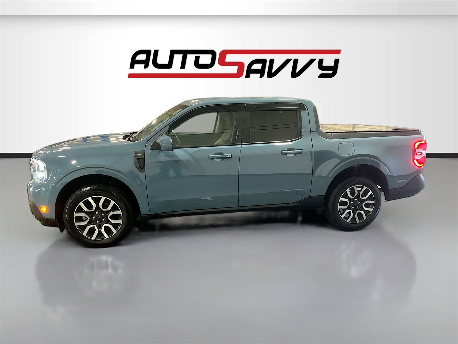 Used 2023 Ford Maverick Lariat w/ Lariat Luxury Package image 4