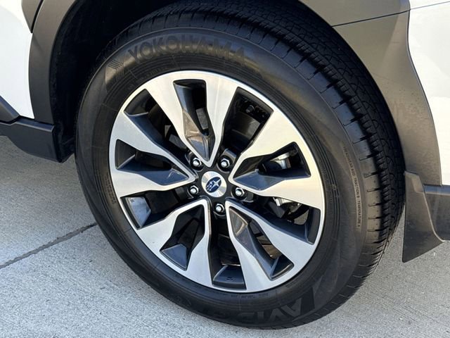 Certified 2025 Subaru Outback Limited AWD/4WD image 12