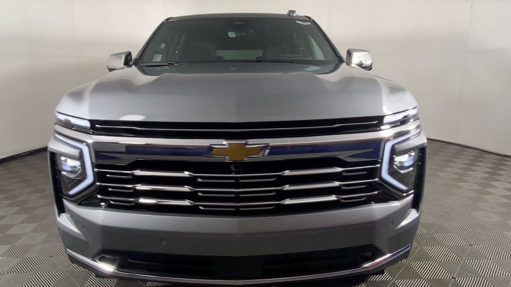 New 2025 Chevrolet Suburban Premier image 5