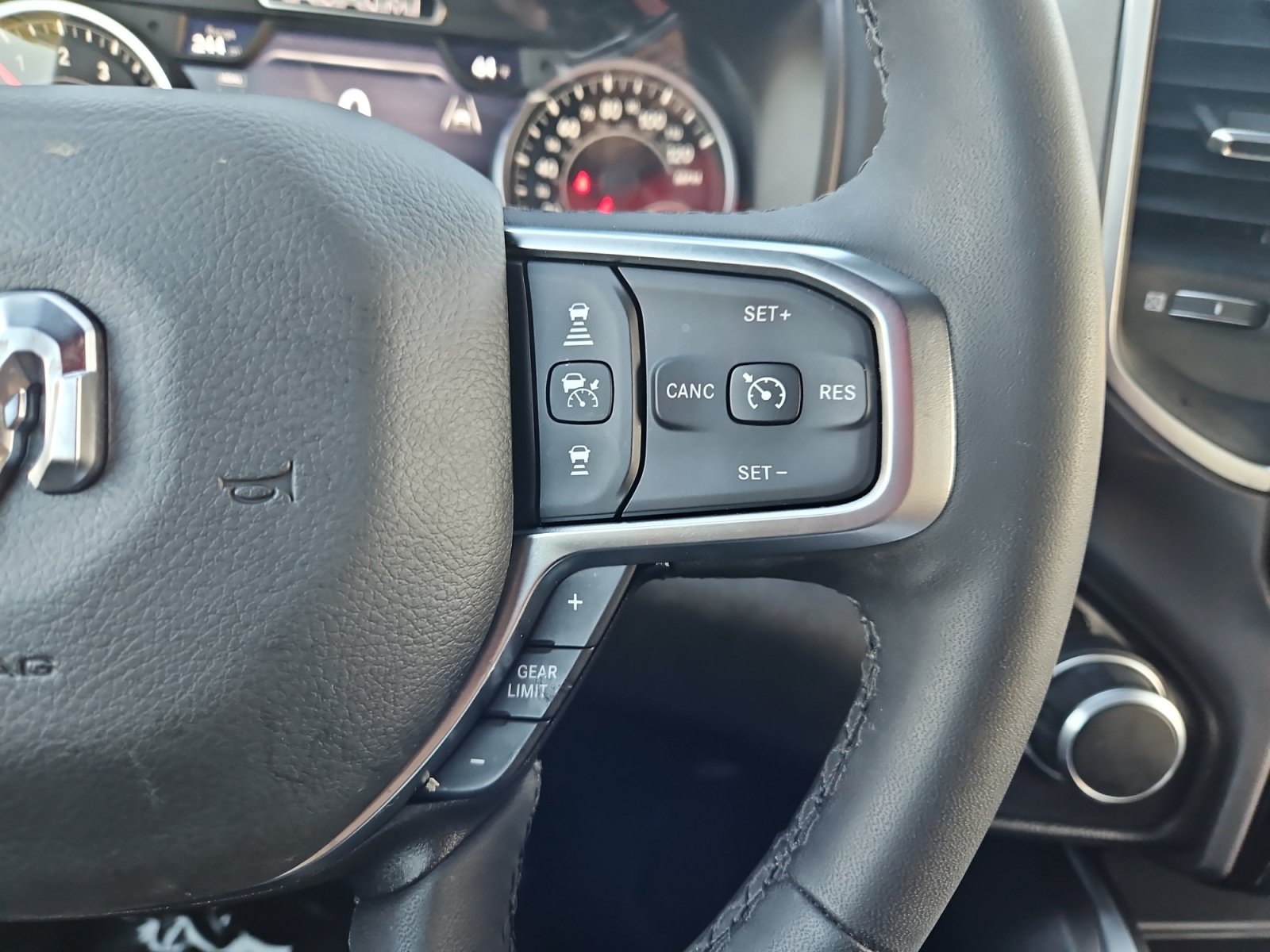 Used 2025 RAM 1500 Big Horn AWD/4WD image 27