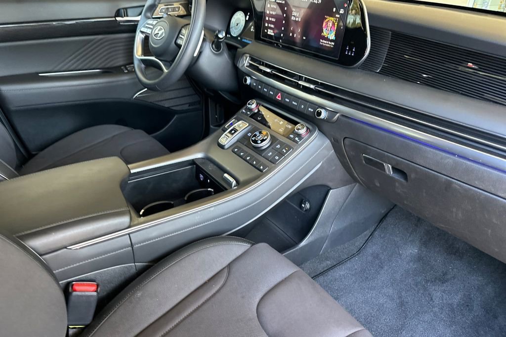 Used 2025 Hyundai Palisade Calligraphy image 17