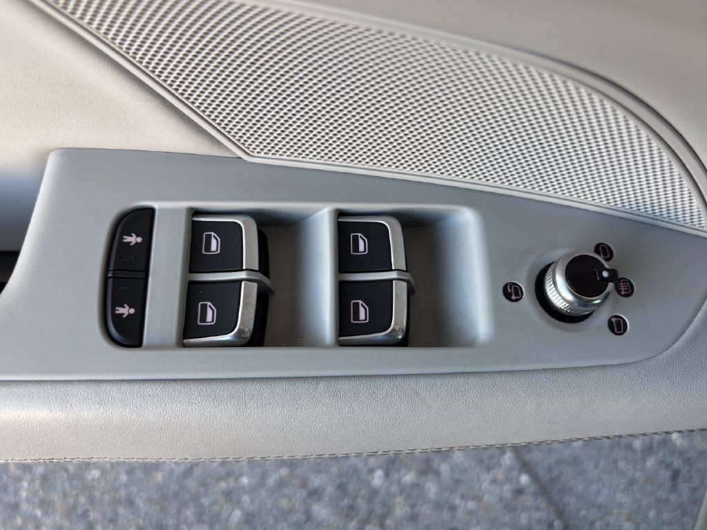 Used 2015 Audi RS 7 Prestige AWD/4WD image 25