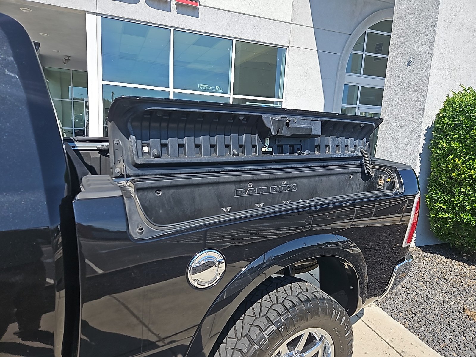 Used 2016 RAM 2500 Limited AWD/4WD image 8