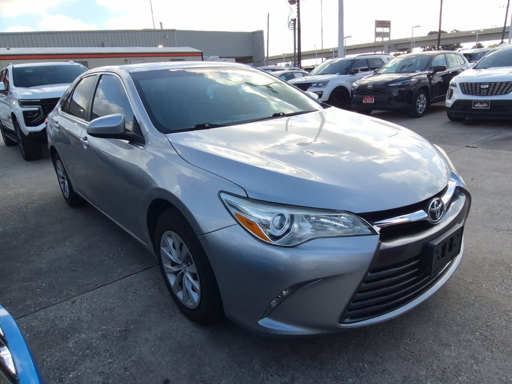 Used 2016 Toyota Camry LE FWD image 4