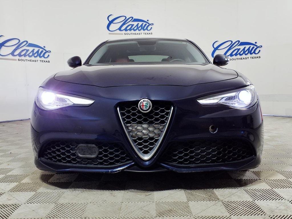 Used 2019 Alfa Romeo Giulia RWD image 3
