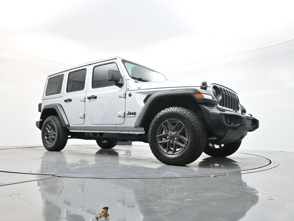 Used 2024 Jeep Wrangler Sport S image 31