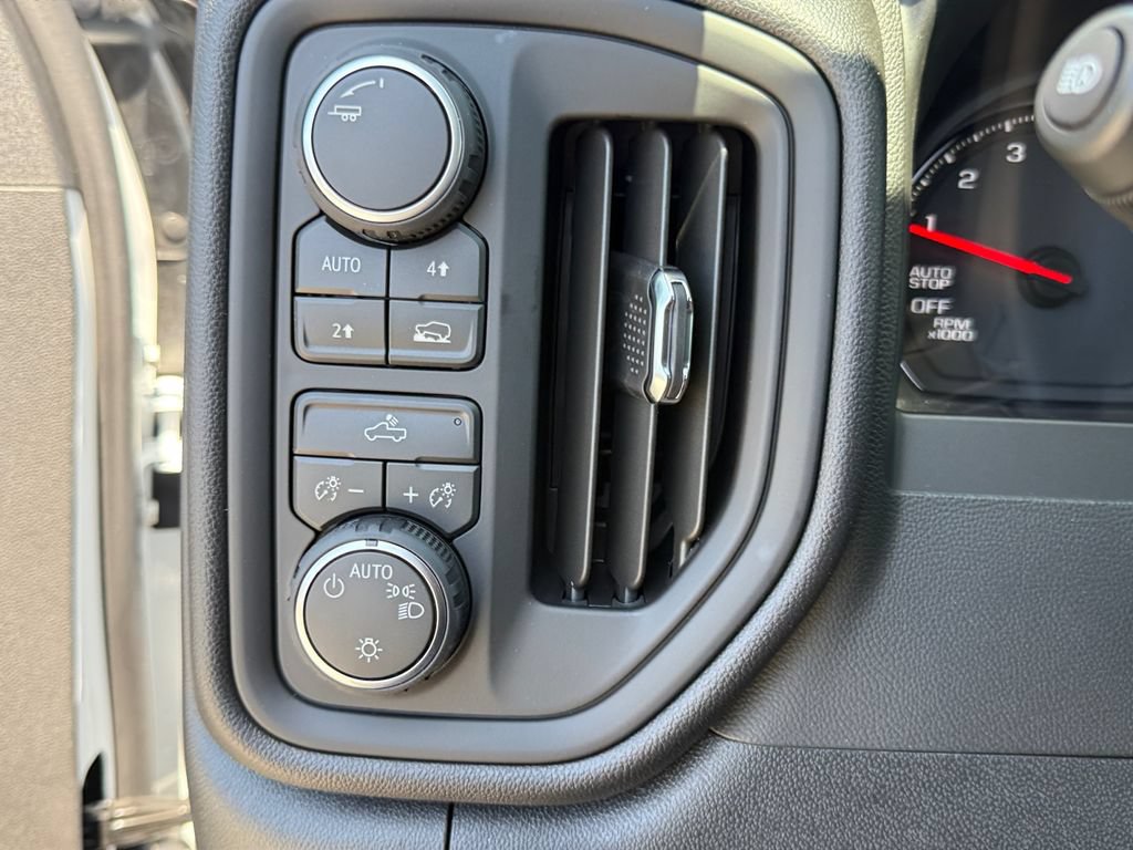 New 2026 Chevrolet Silverado 1500 Custom w/ Turbomax Blackout Package AWD/4WD image 20