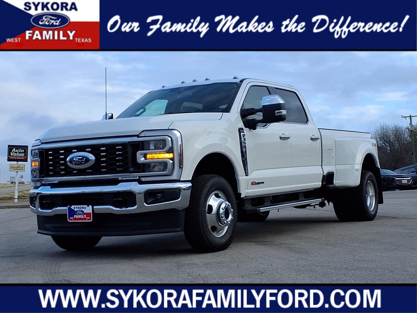 New 2026 Ford F350 Lariat w/ Chrome Package image 1