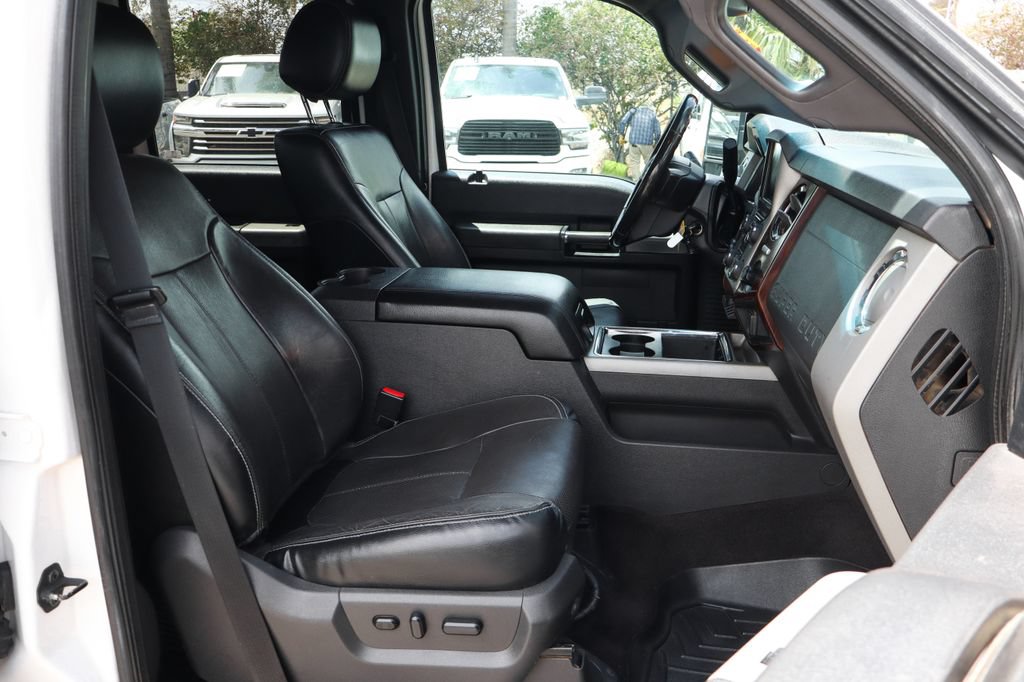 Used 2016 Ford F250 Lariat w/ Lariat Ultimate Package AWD/4WD image 48