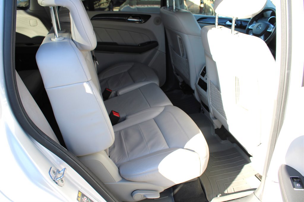 Used 2015 Mercedes-Benz GL 320 BlueTEC 4MATIC image 21