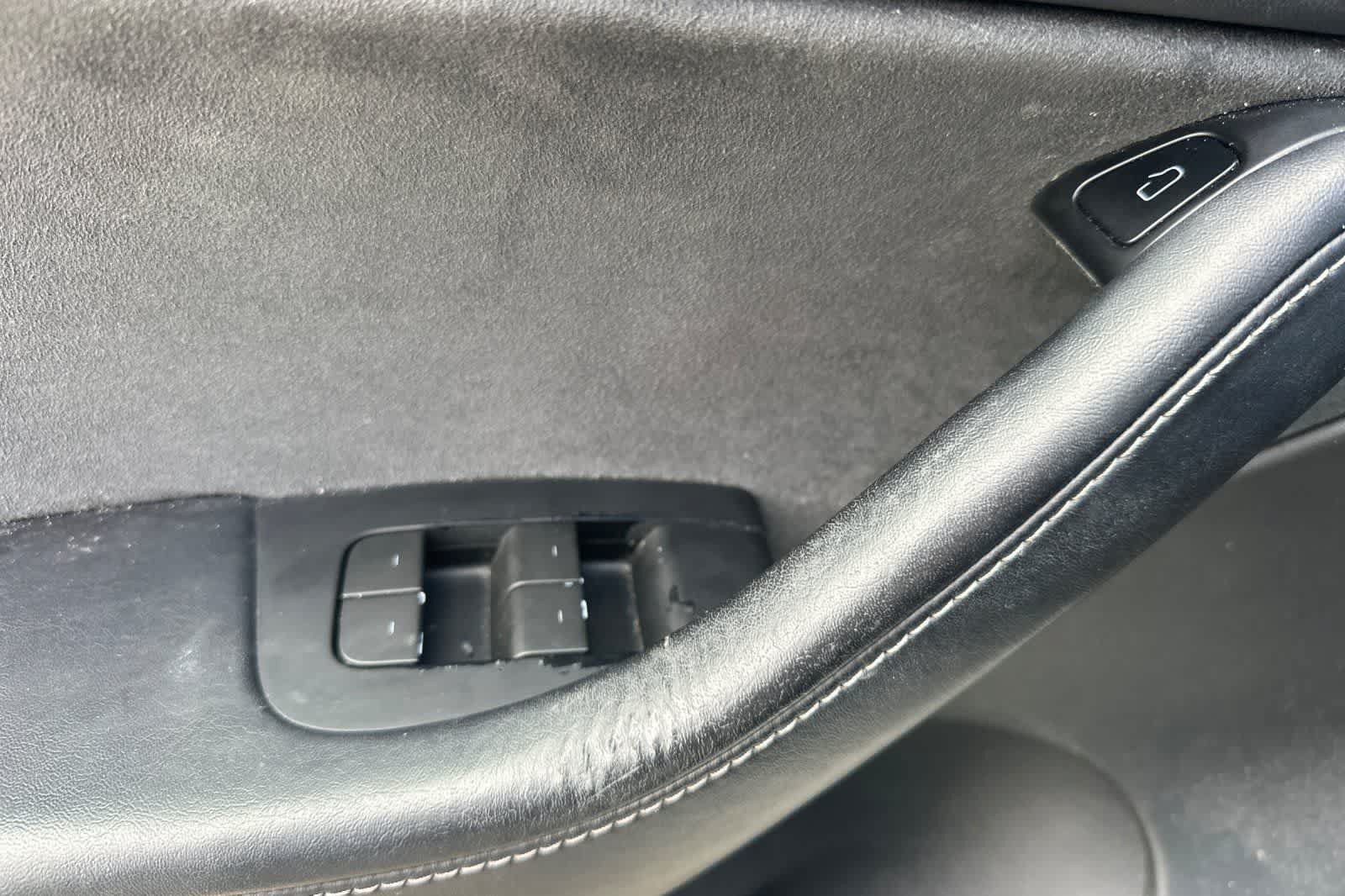 Used 2022 Tesla Model Y Long Range AWD/4WD image 15