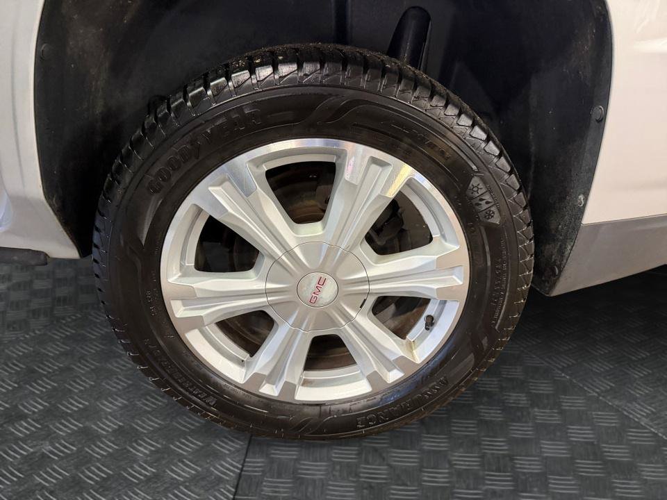 Used 2017 GMC Terrain SLE FWD image 26