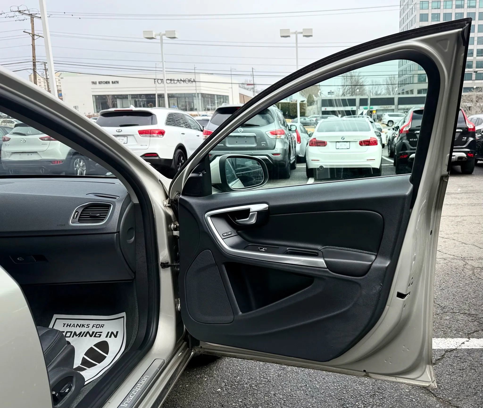 Used 2017 Volvo S60 T5 Inscription w/ Climate Package image 38