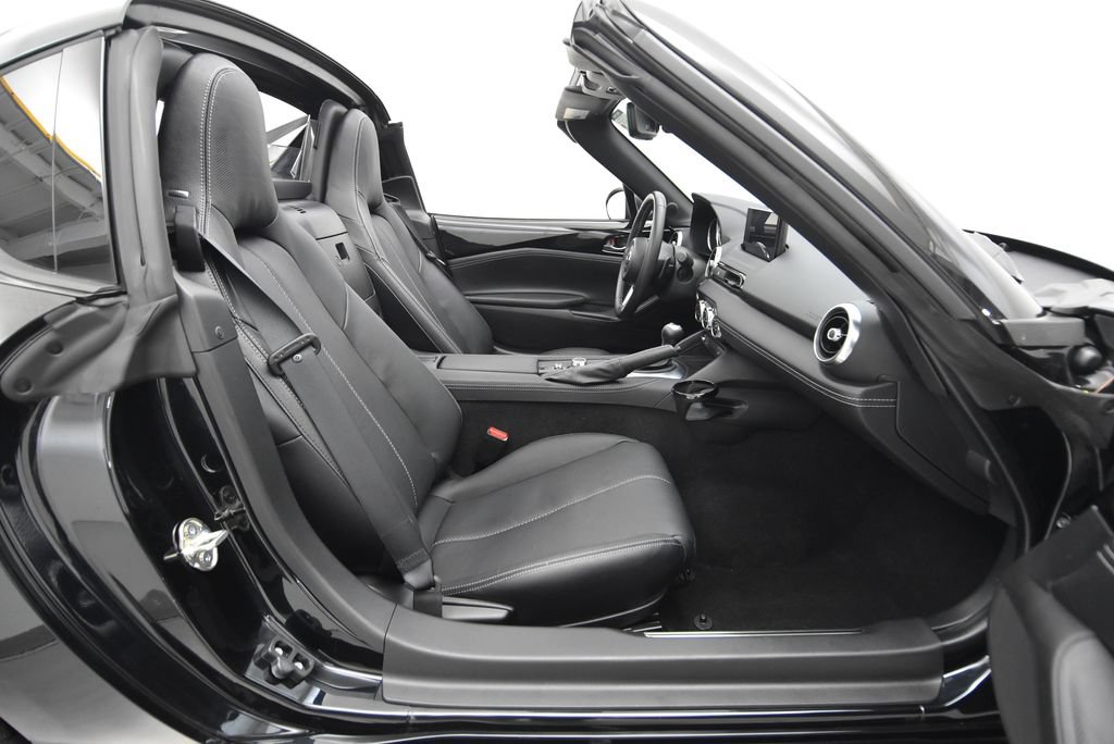 Used 2025 MAZDA MX-5 Miata RF Grand Touring RWD image 26