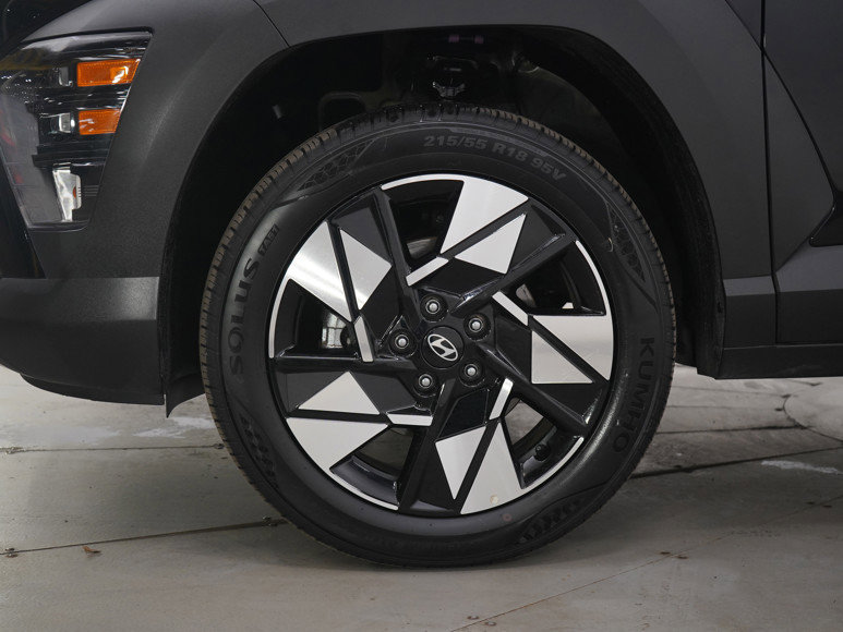 Used 2025 Hyundai Kona SEL image 30