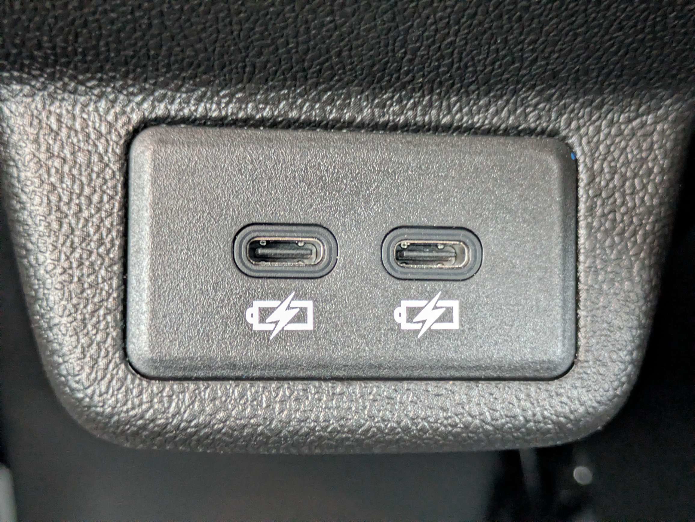 New 2027 Chevrolet Bolt RS w/ Technology Package FWD image 9