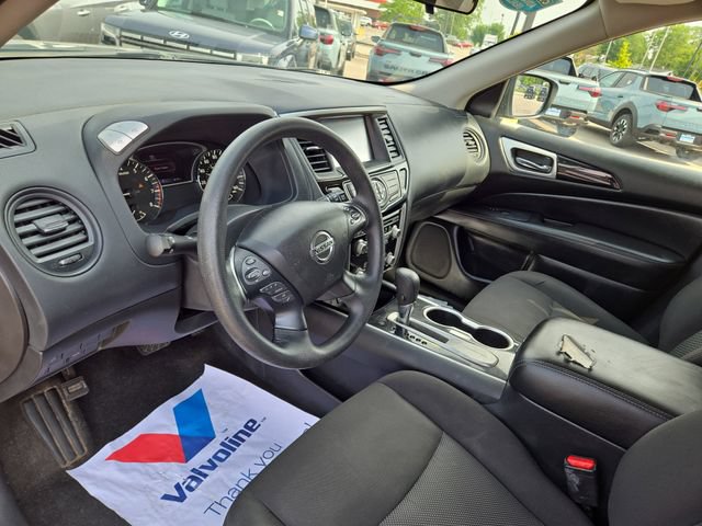 Used 2020 Nissan Pathfinder S FWD image 22