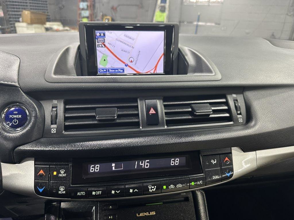 Used 2013 Lexus CT 200h w/ Premium Pkg w/Navigation FWD image 16