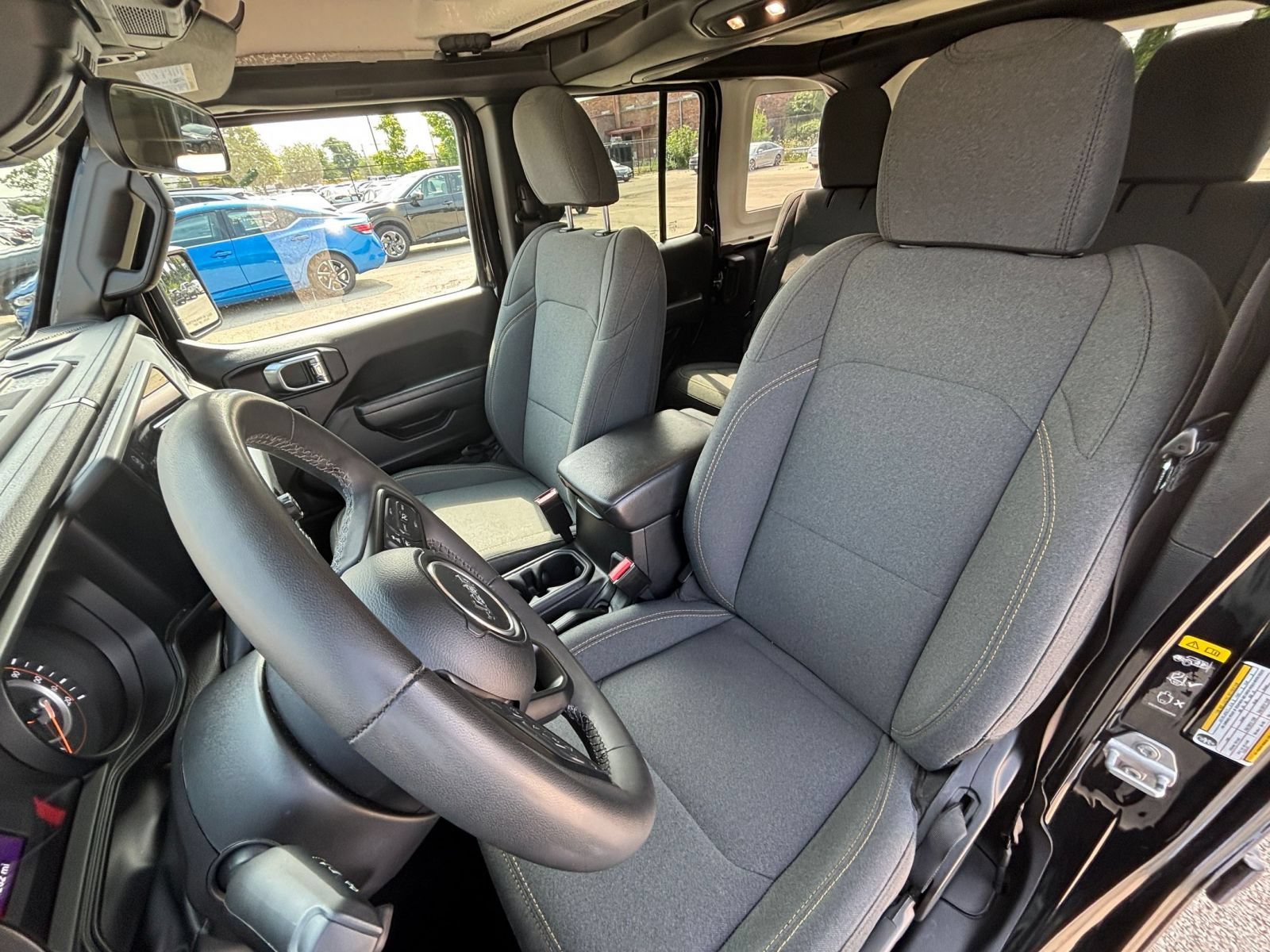 Used 2025 Jeep Wrangler Unlimited Sport AWD/4WD image 30