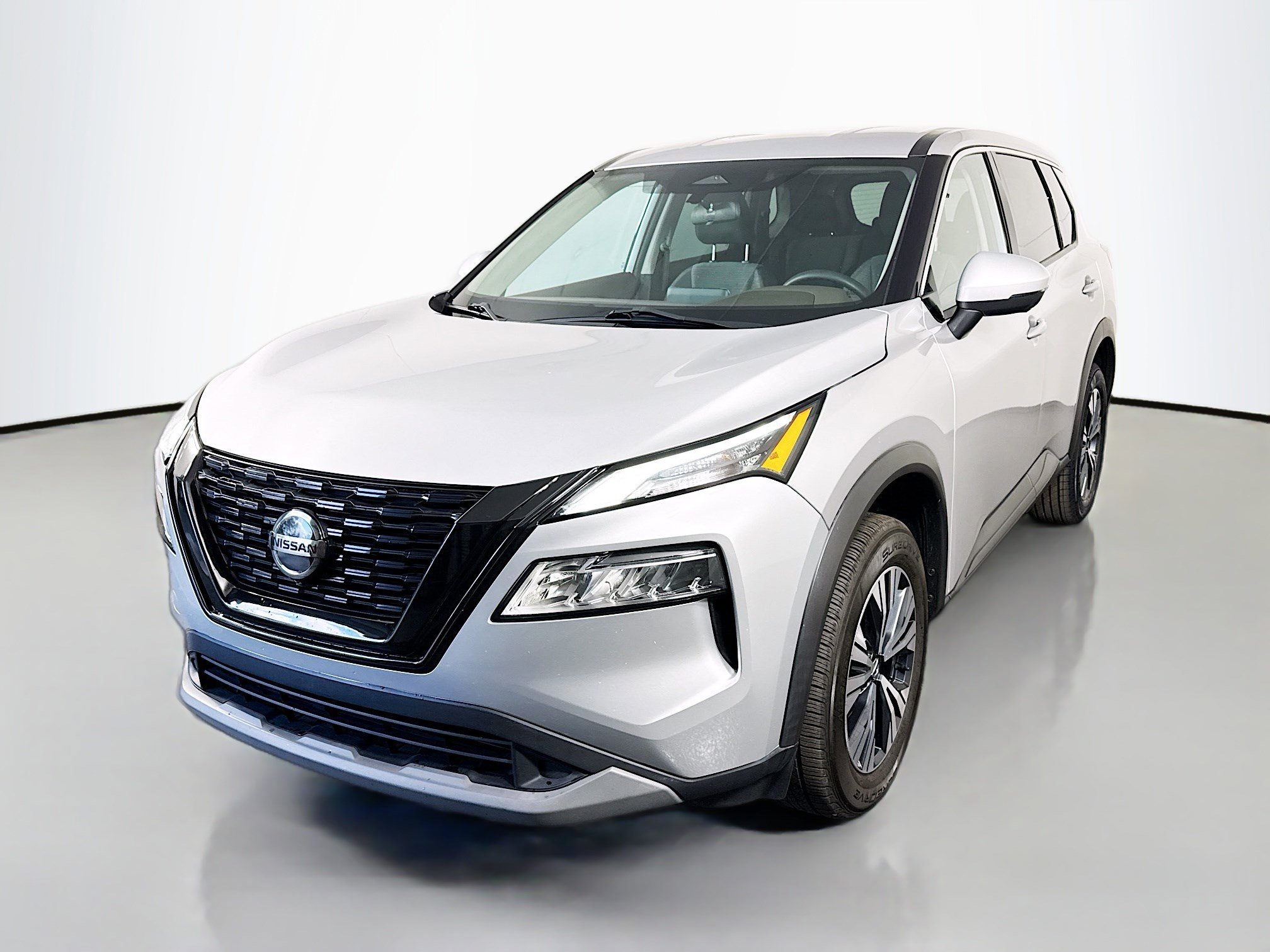 Used 2021 Nissan Rogue SV FWD image 4