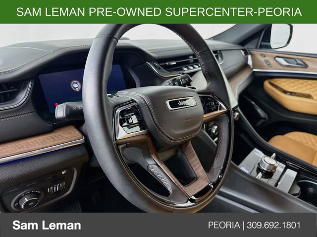 Used 2022 Jeep Grand Cherokee Summit w/ Luxury Tech Group V AWD/4WD image 11