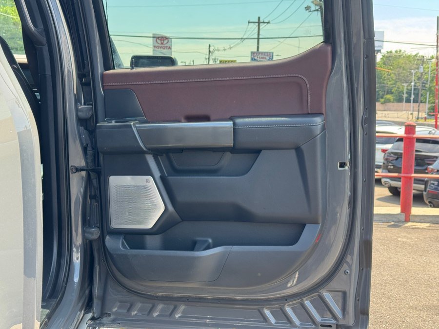Used 2021 Ford F150 Lariat w/ Luxury Package w/ Equipment Group 502A High AWD/4WD image 31