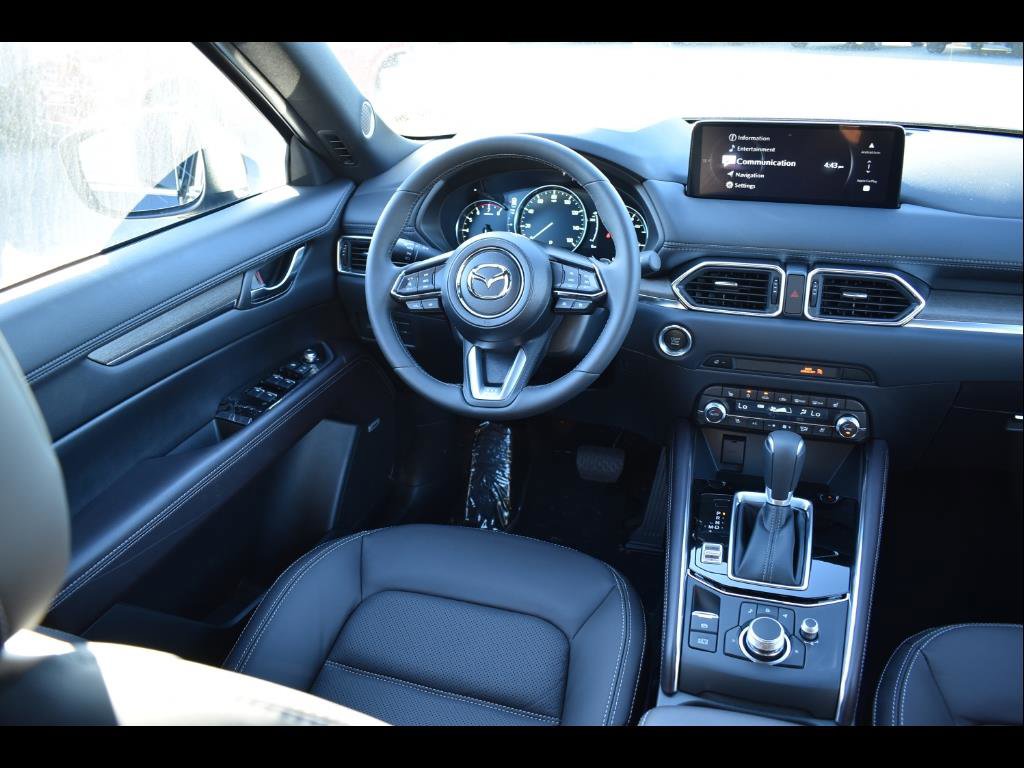 New 2025 MAZDA CX-5 Signature image 4