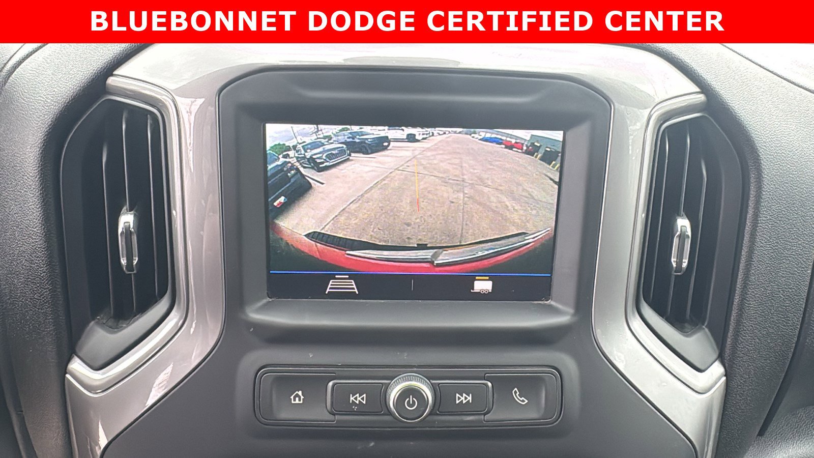 Used 2022 Chevrolet Silverado 2500 Custom w/ Custom Value Package image 18