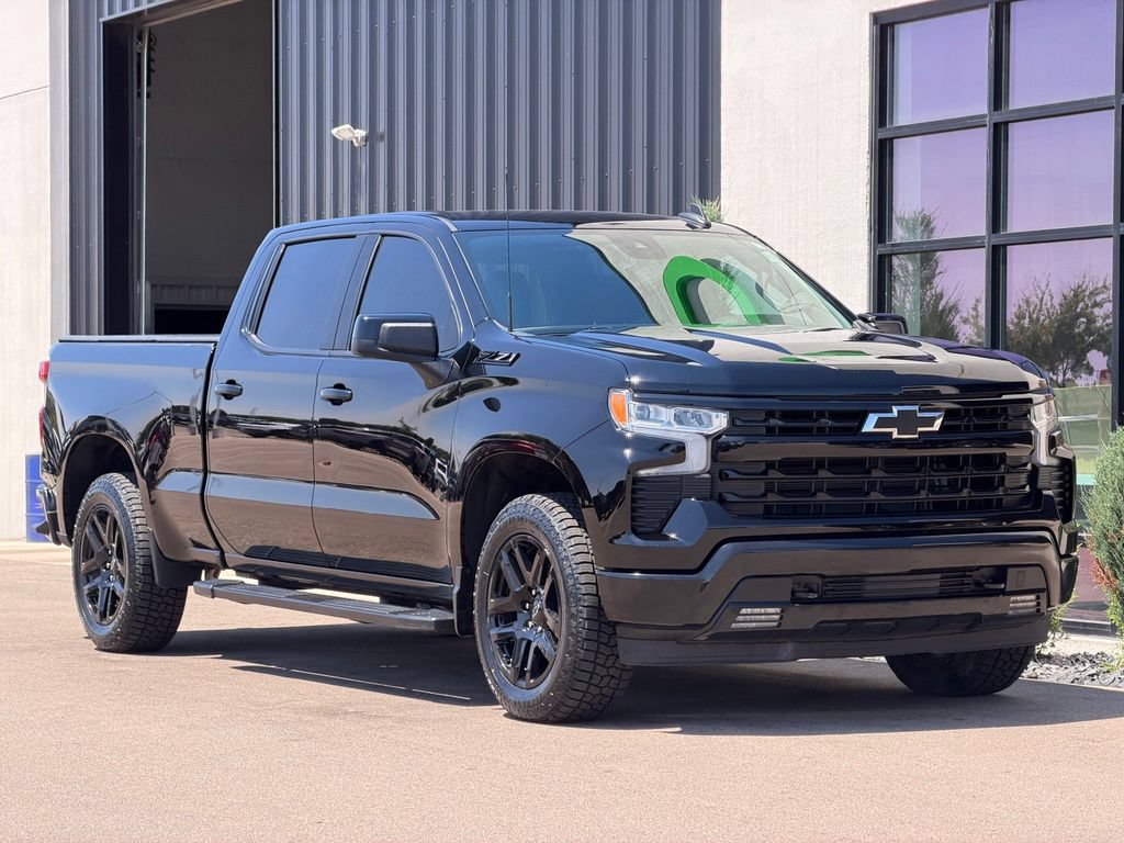 Used 2024 Chevrolet Silverado 1500 RST w/ Z71 Off-Road Package AWD/4WD image 4