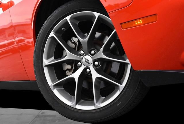 Used 2023 Dodge Challenger SXT w/ Plus Package RWD image 3