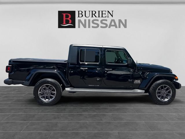 Used 2021 Jeep Gladiator Overland AWD/4WD image 6