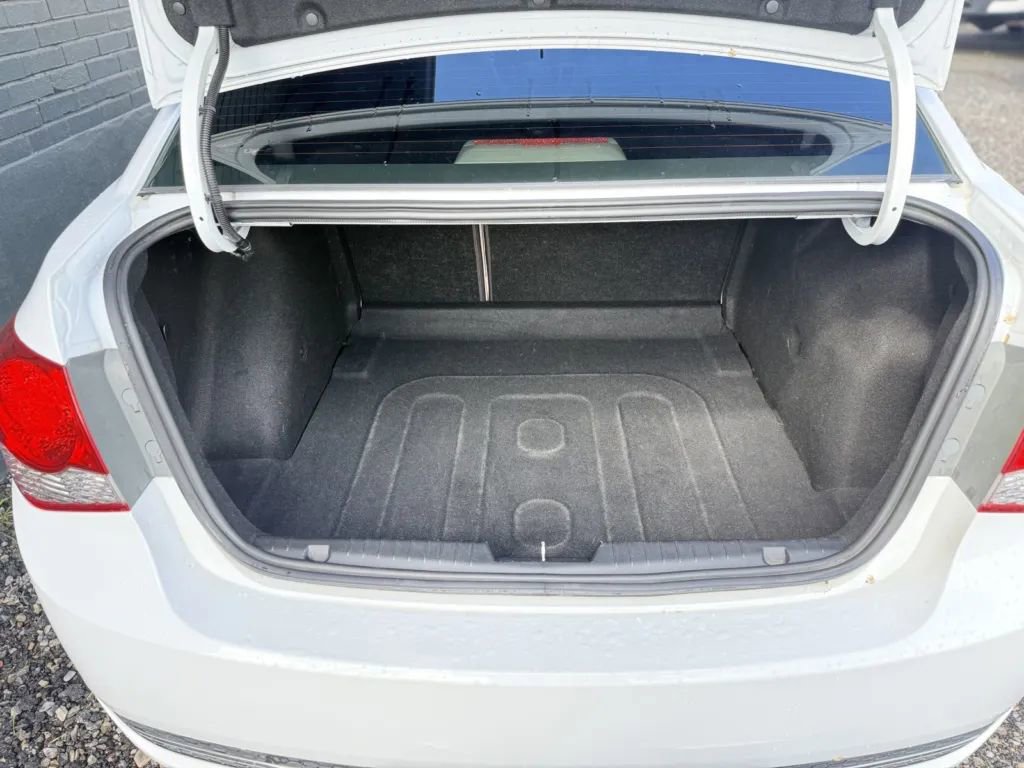 Used 2015 Chevrolet Cruze LT w/ Sun, Sound and Sport Package image 42