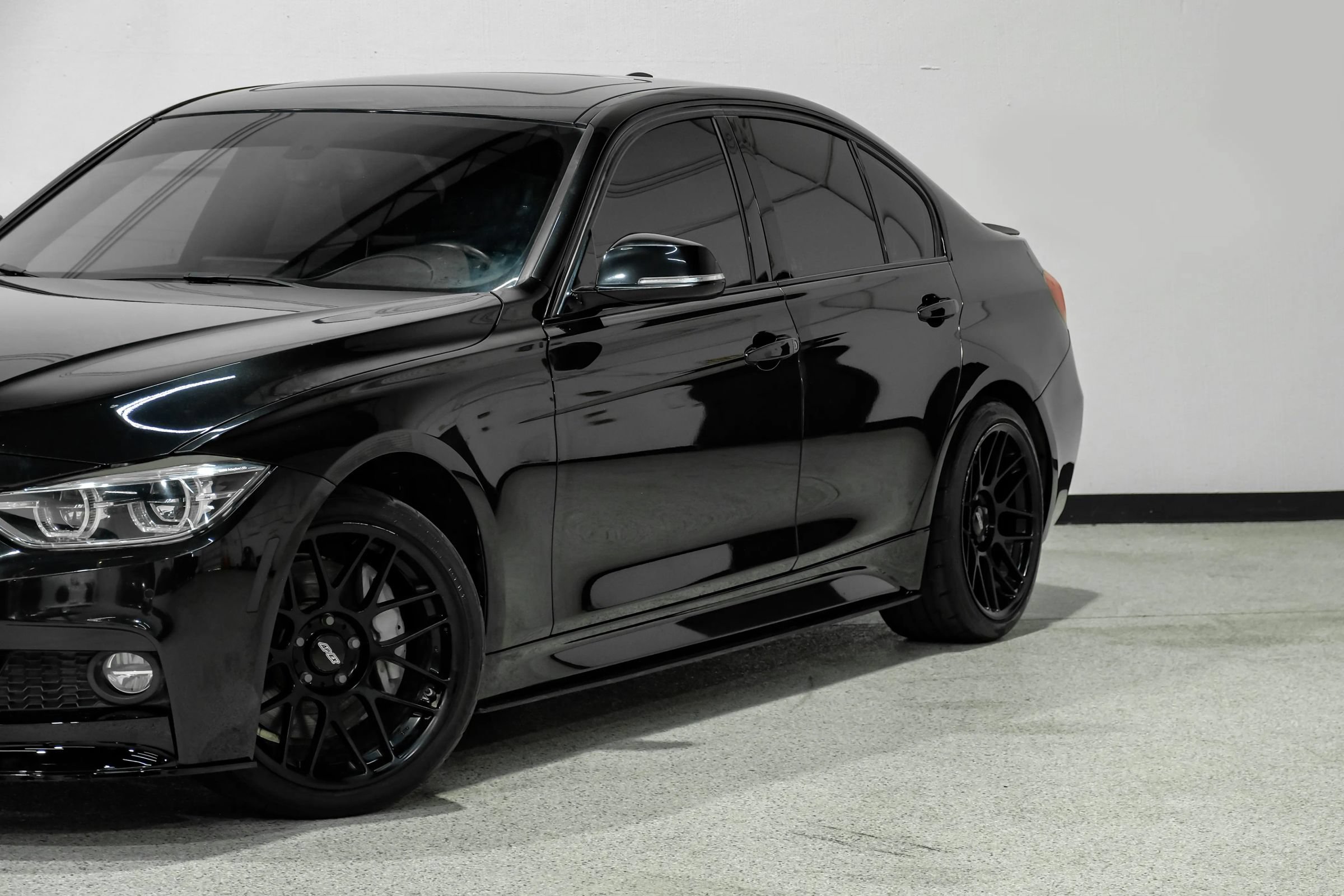 Used 2017 BMW 340i Sedan RWD image 11
