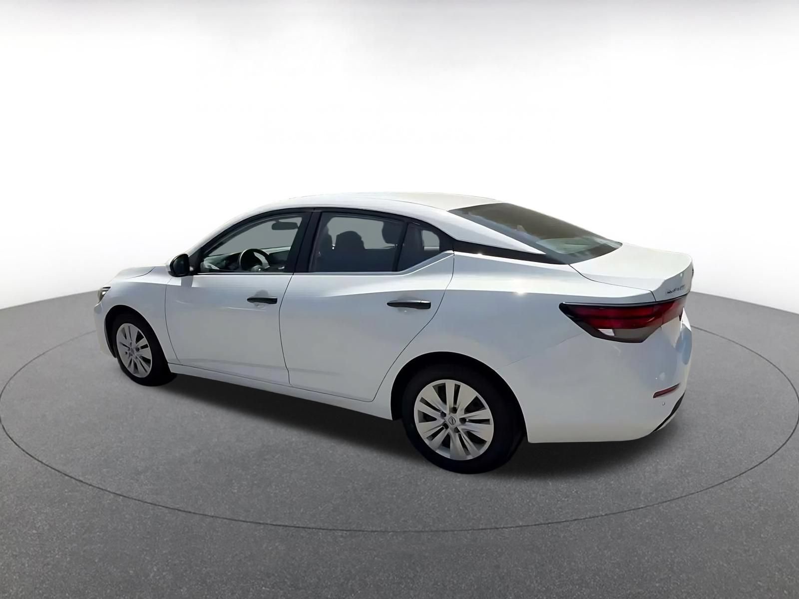 Used 2025 Nissan Sentra S FWD image 10