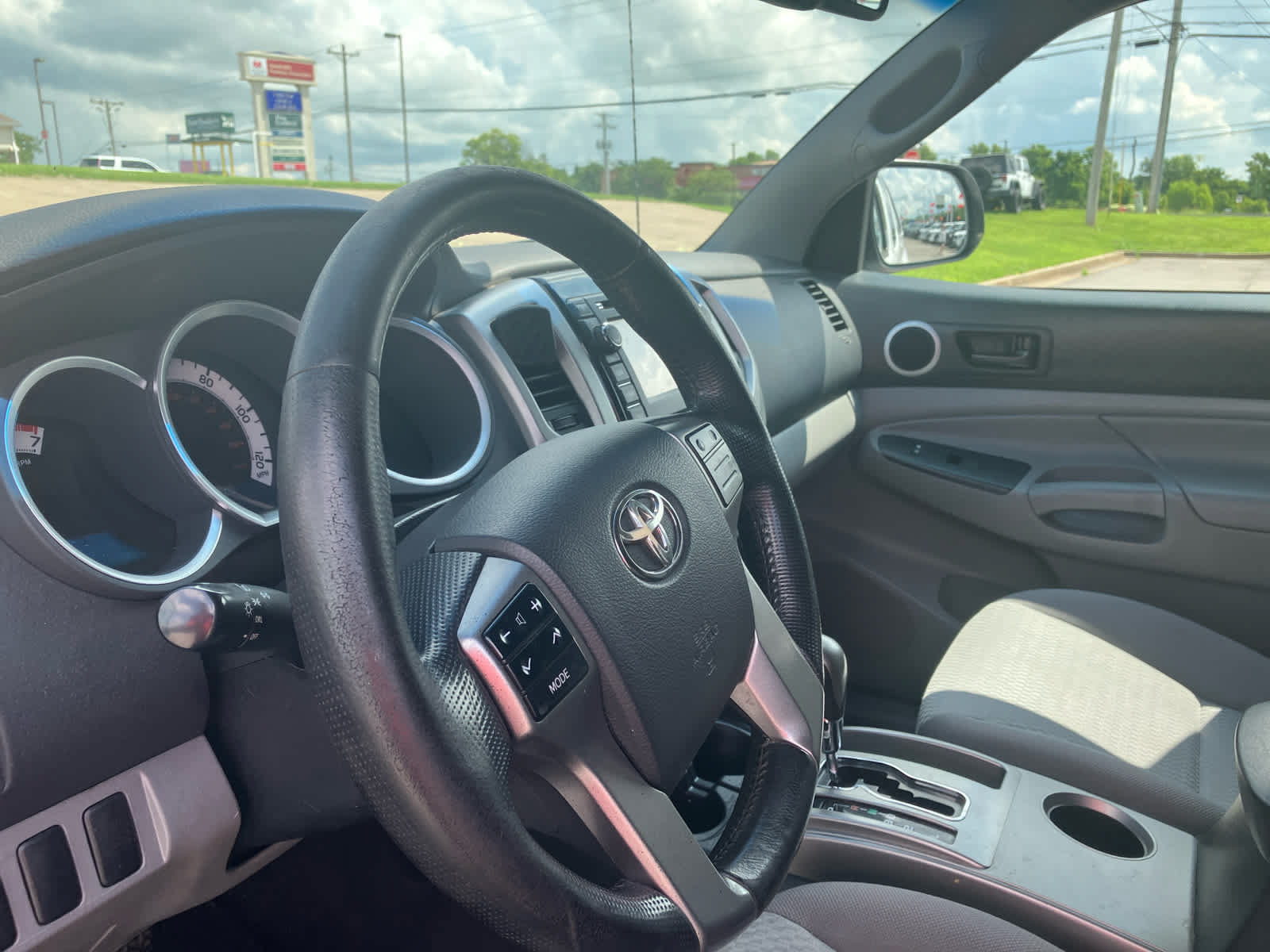Used 2013 Toyota Tacoma PreRunner w/ SR5 Pkg RWD image 6