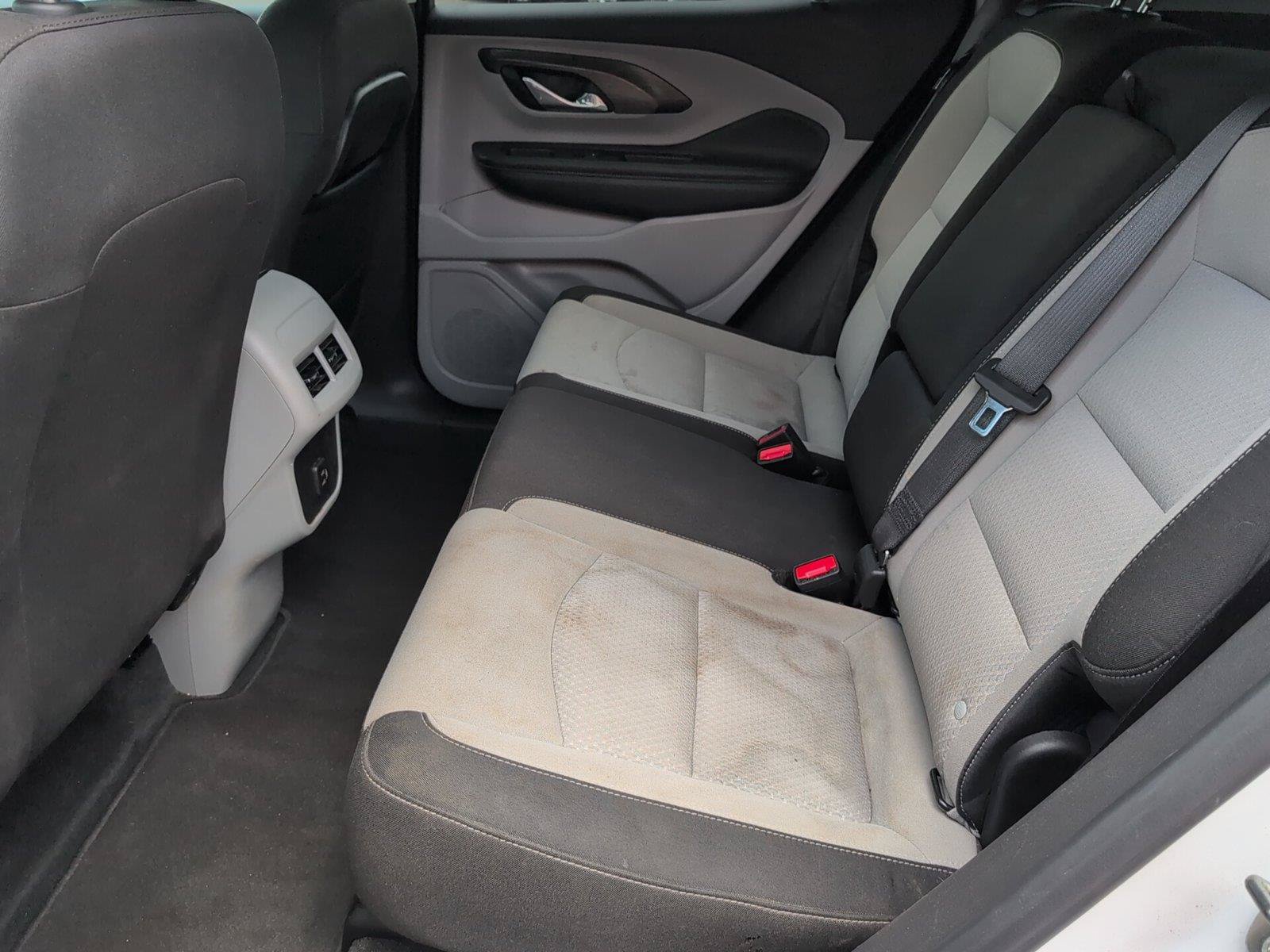 Used 2024 GMC Terrain SLE FWD image 33