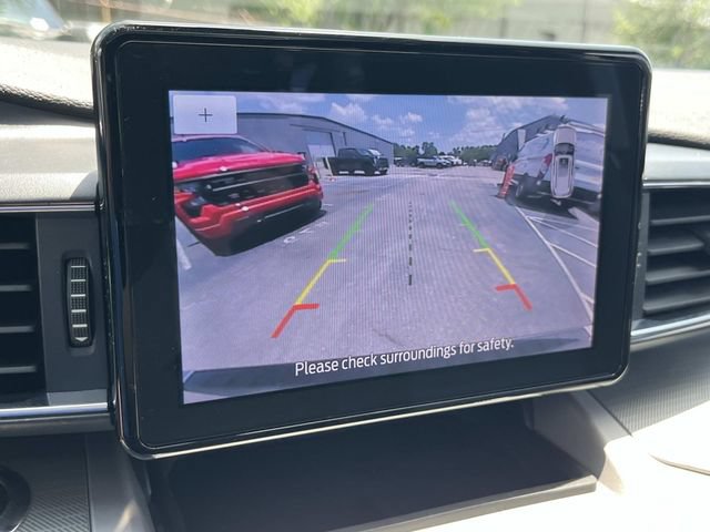 Used 2024 Ford Explorer XLT w/ Equipment Group 202A AWD/4WD image 43
