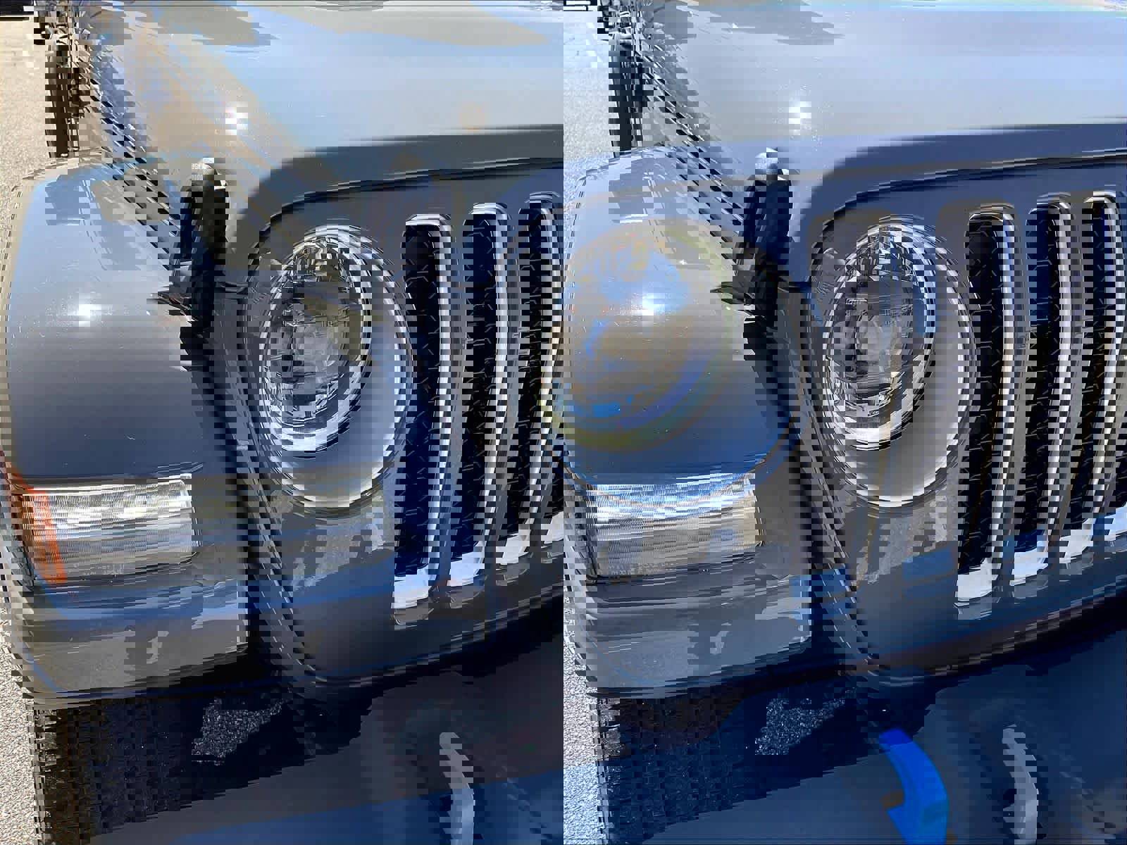 Used 2023 Jeep Wrangler Sahara w/ Cold Weather Group image 32