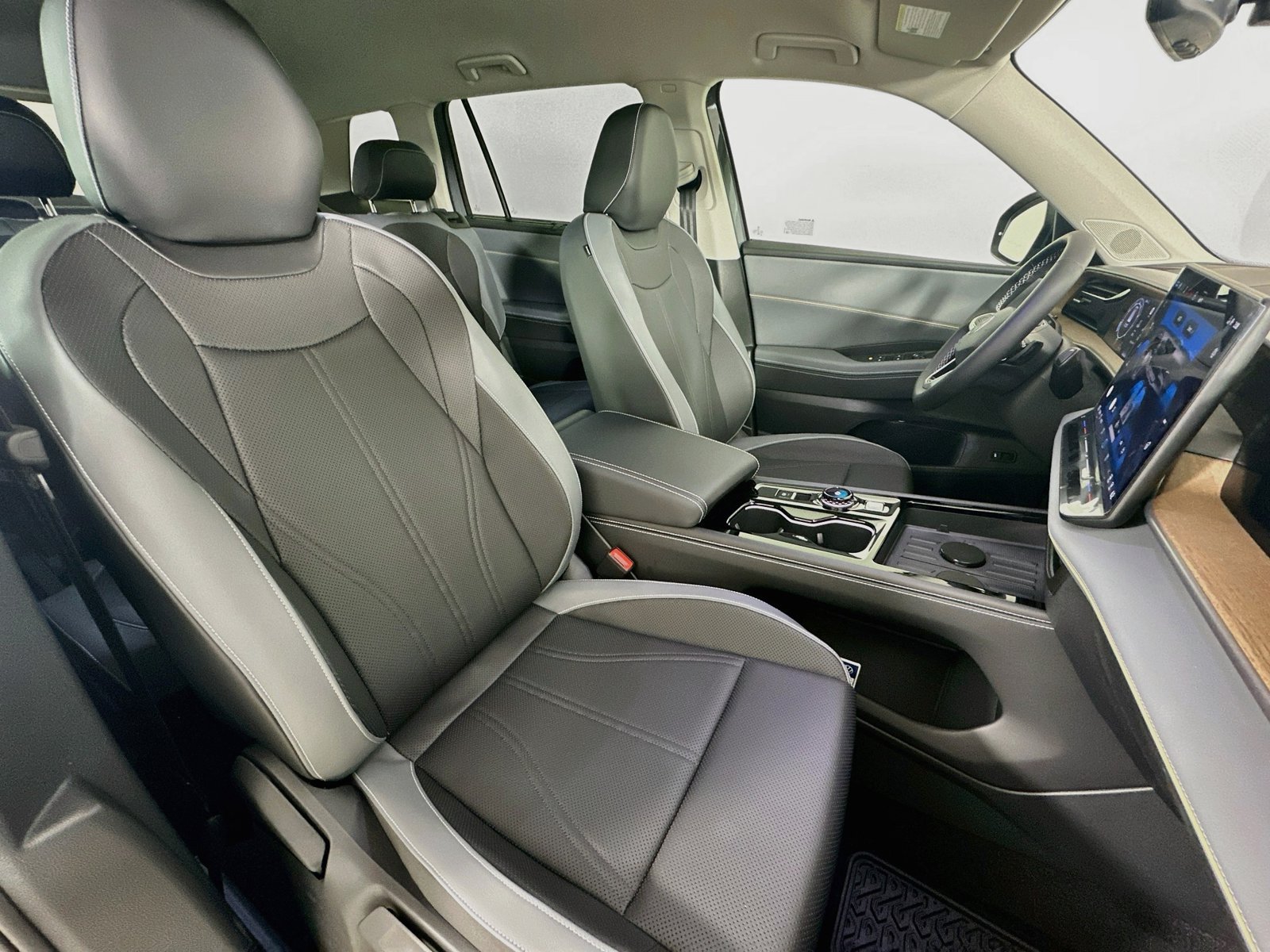 New 2027 Volkswagen Atlas SE AWD/4WD image 45