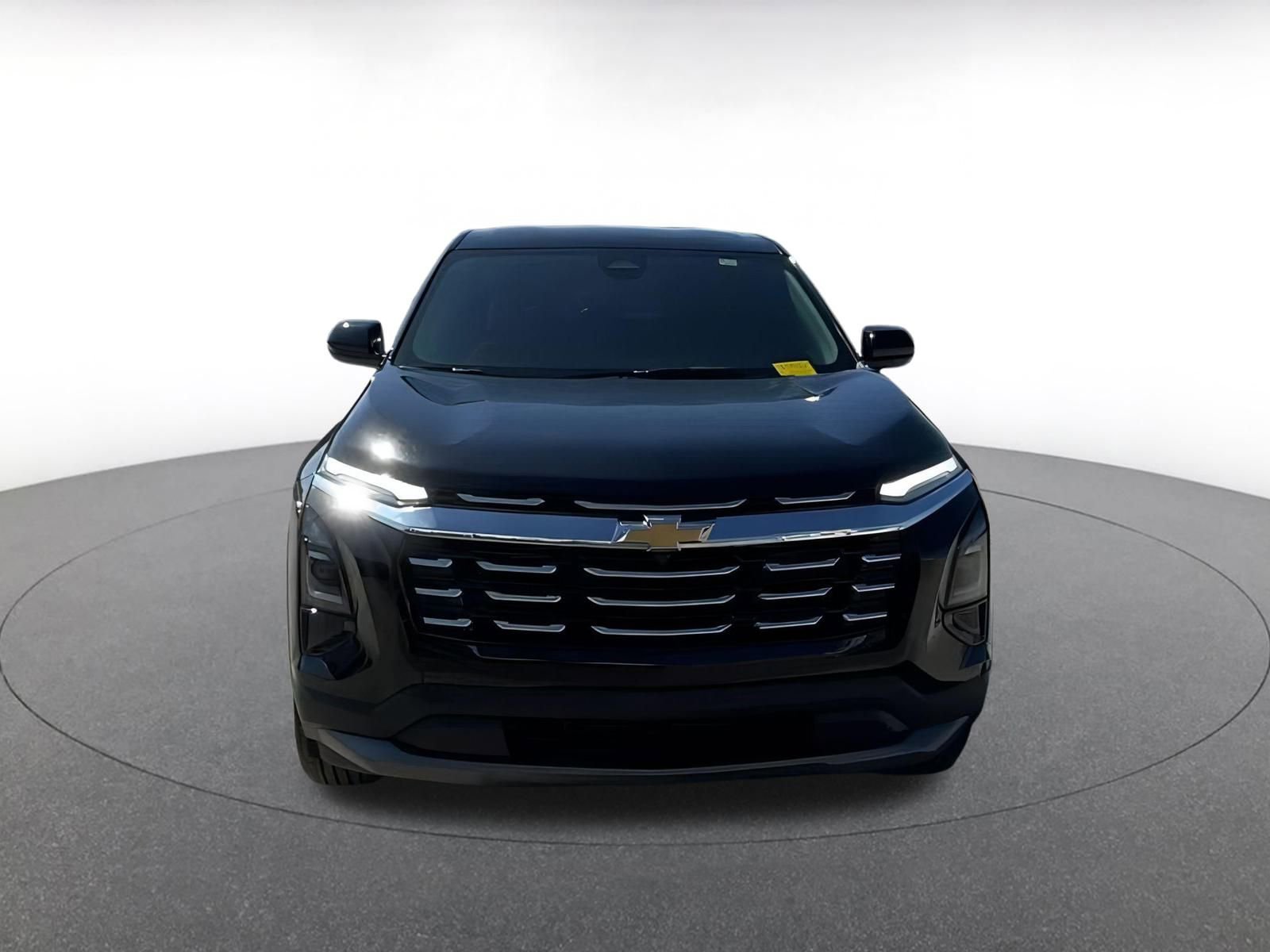 Used 2025 Chevrolet Equinox LT image 3