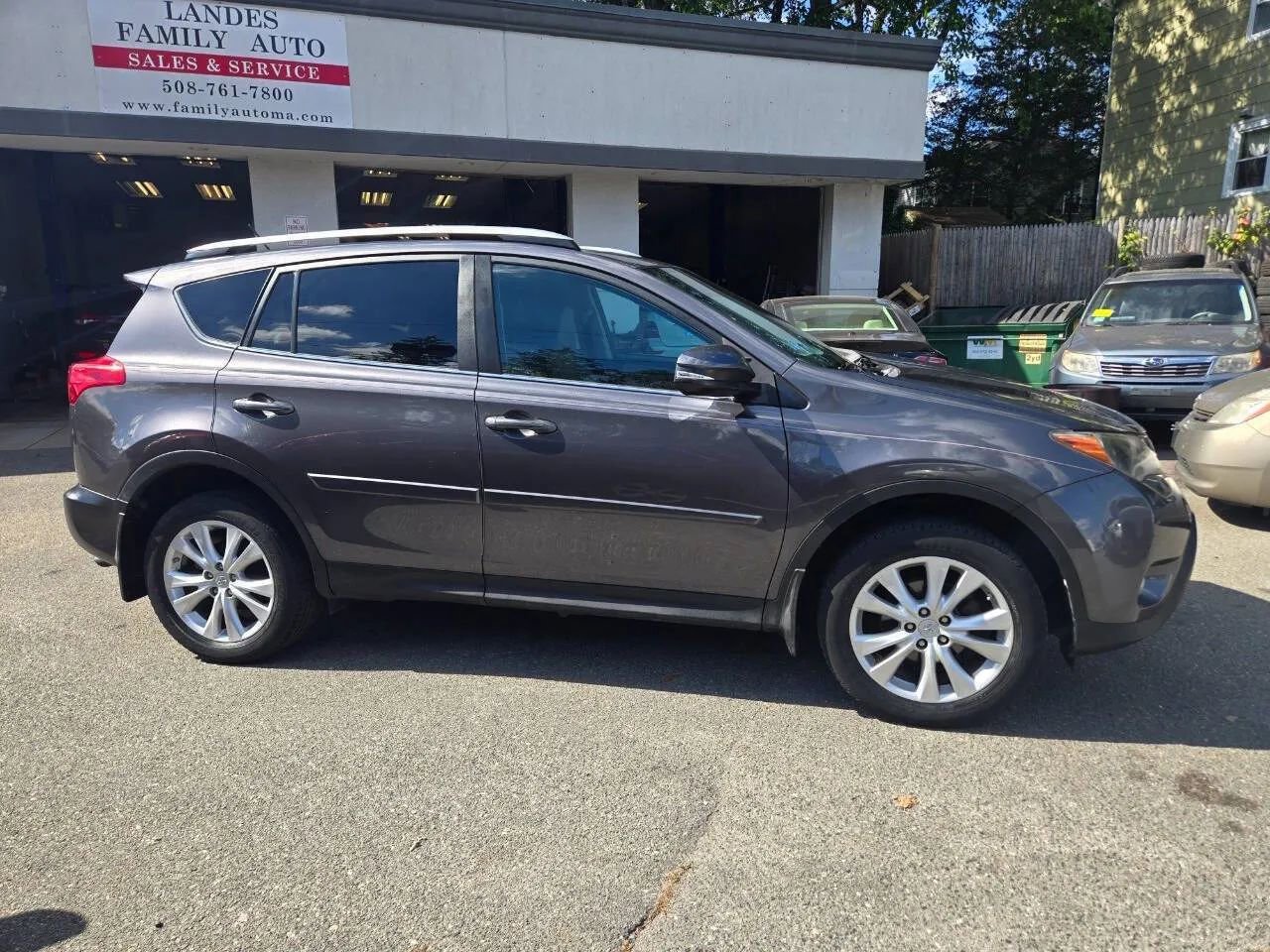Used 2014 Toyota RAV4 Limited image 33
