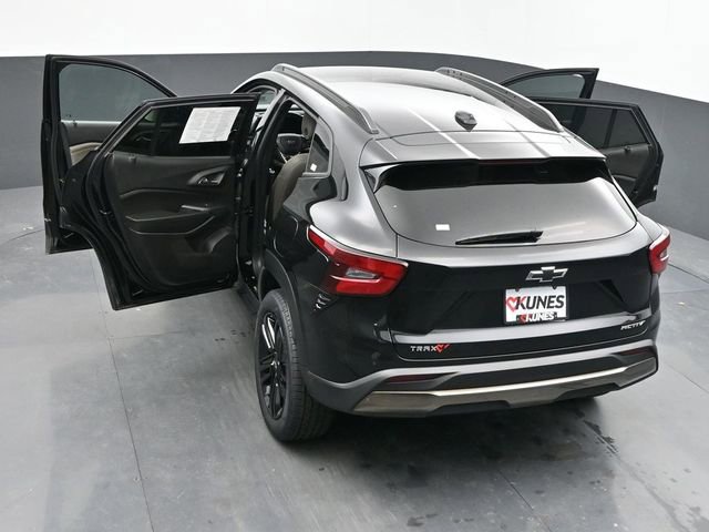Used 2024 Chevrolet Trax ACTIV w/ Driver Confidence Package FWD image 63