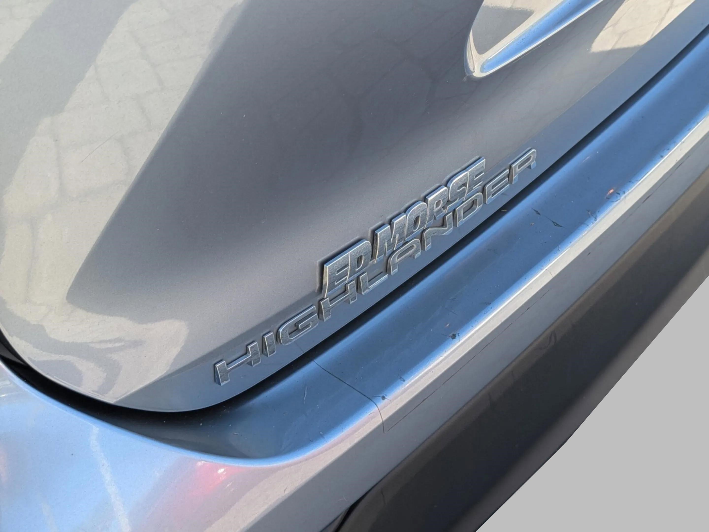Used 2021 Toyota Highlander XLE FWD image 20