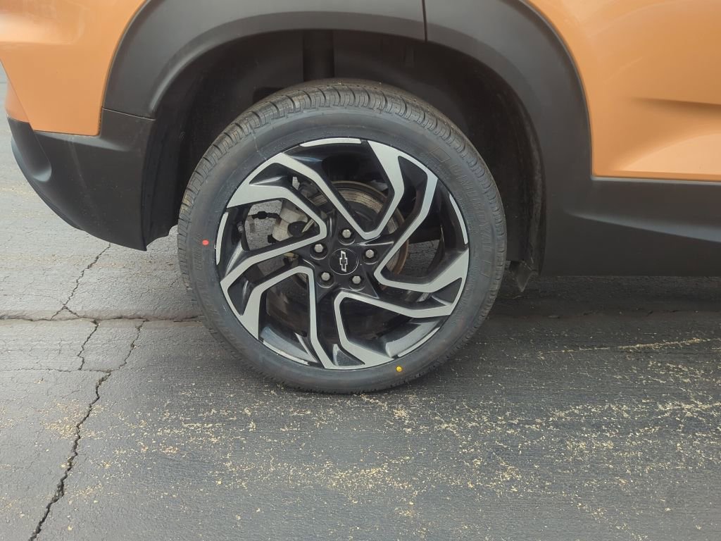 Certified 2024 Chevrolet TrailBlazer RS w/ Driver Confidence Package image 13