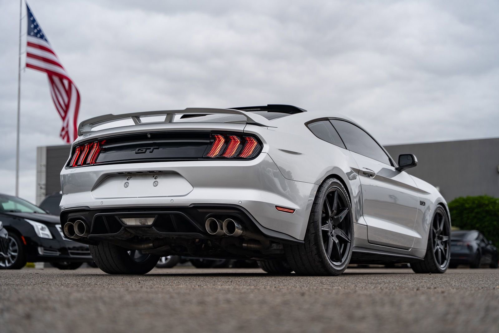 Used 2018 Ford Mustang GT w/ GT Performance Package RWD image 7