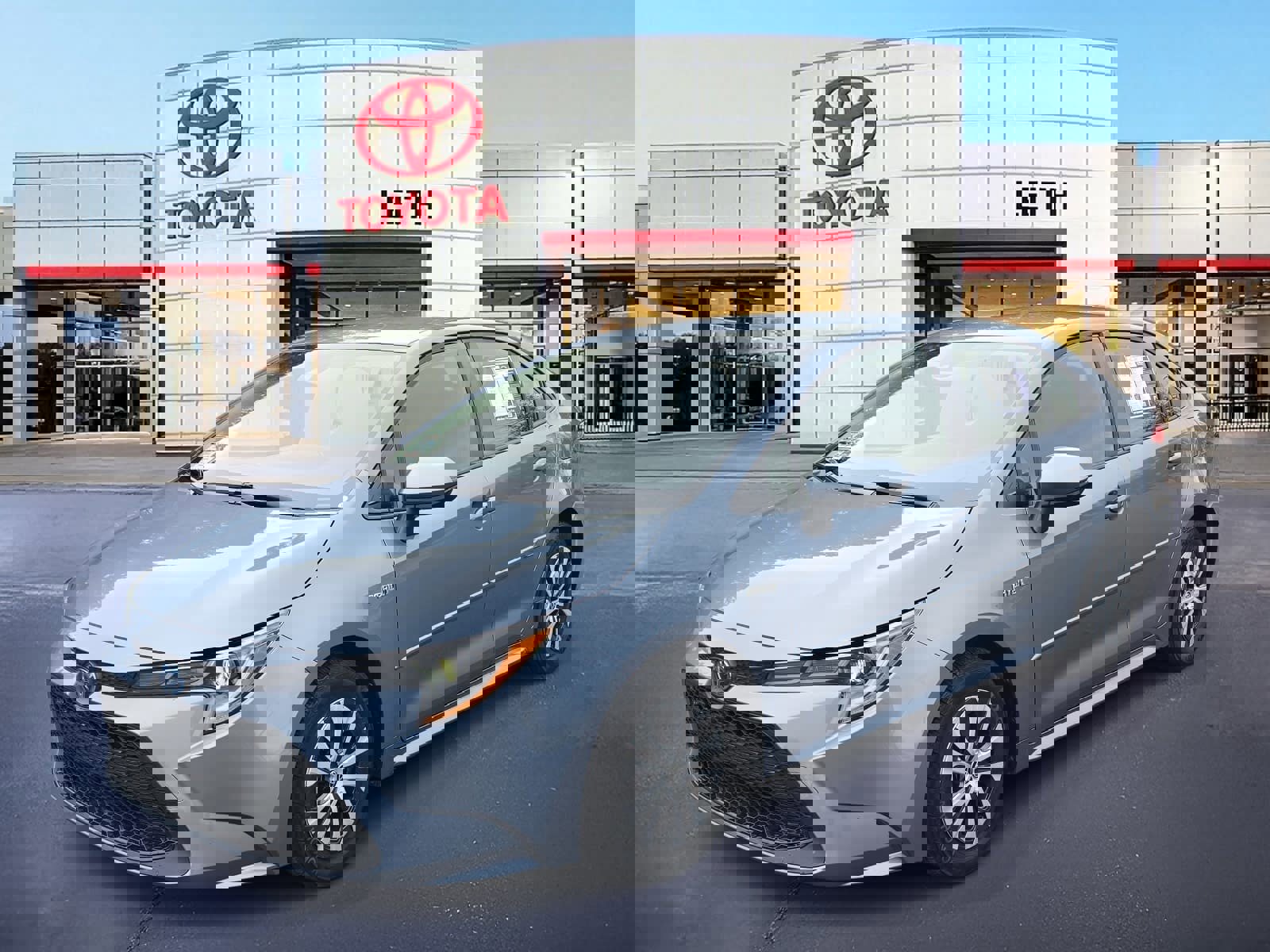 Used 2021 Toyota Corolla LE image 1