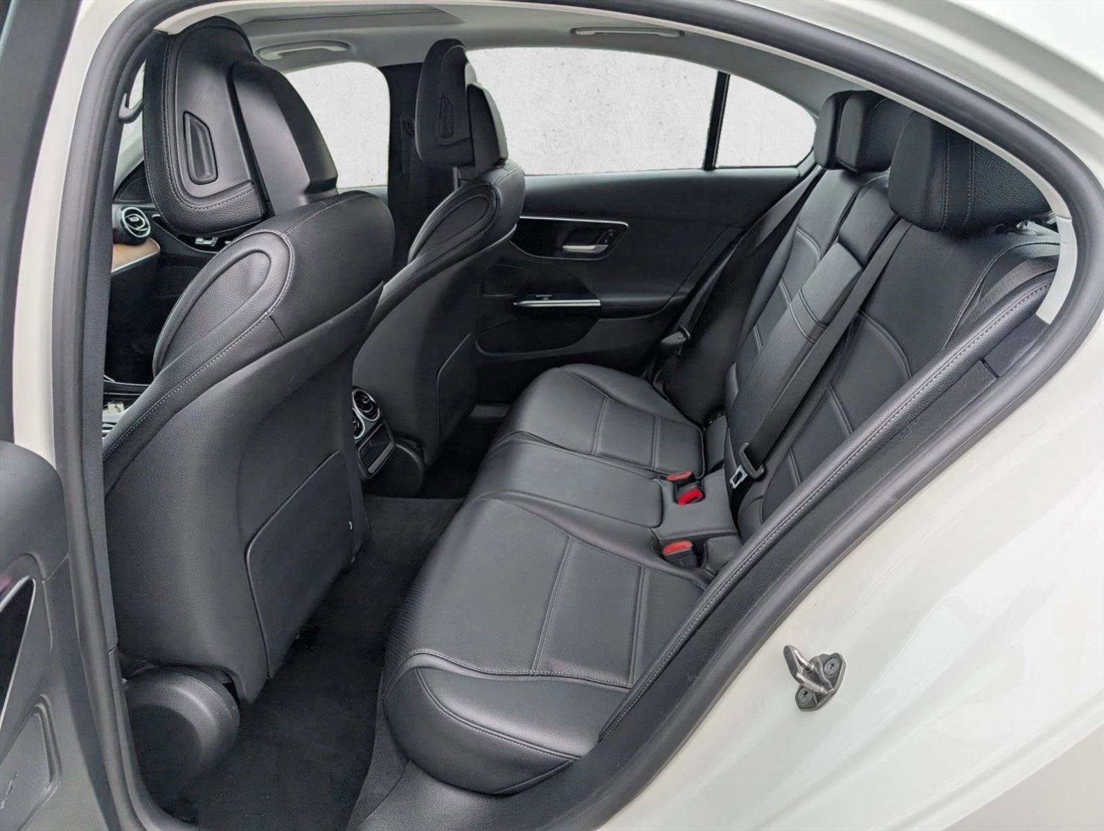 Used 2022 Mercedes-Benz C 300 Sedan image 17