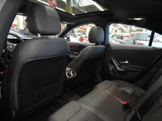 Used 2025 Mercedes-Benz CLA 250 4MATIC image 33