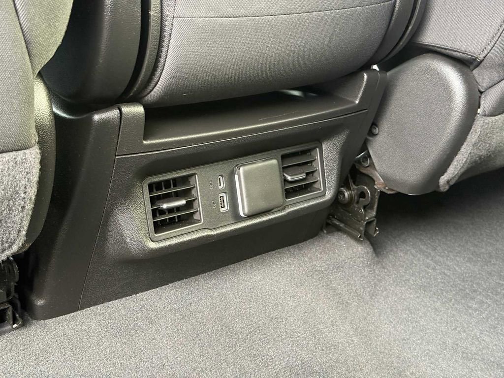Used 2023 Chevrolet Silverado 1500 LT image 21